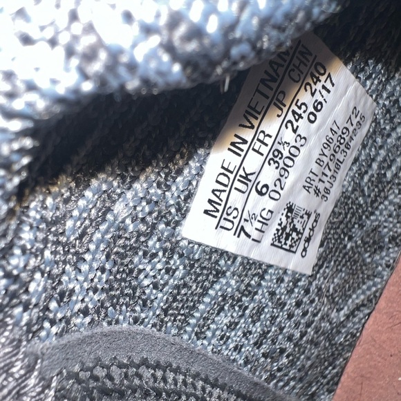 Adidas NMD_R1 Heather Grey with Pink - Picture 2 of 6
